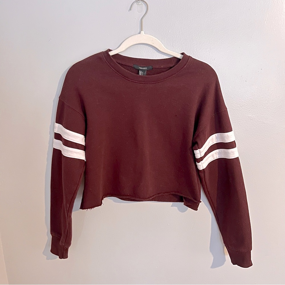 Forever 21 Cropped Burgundy Crewneck Sweatshirt